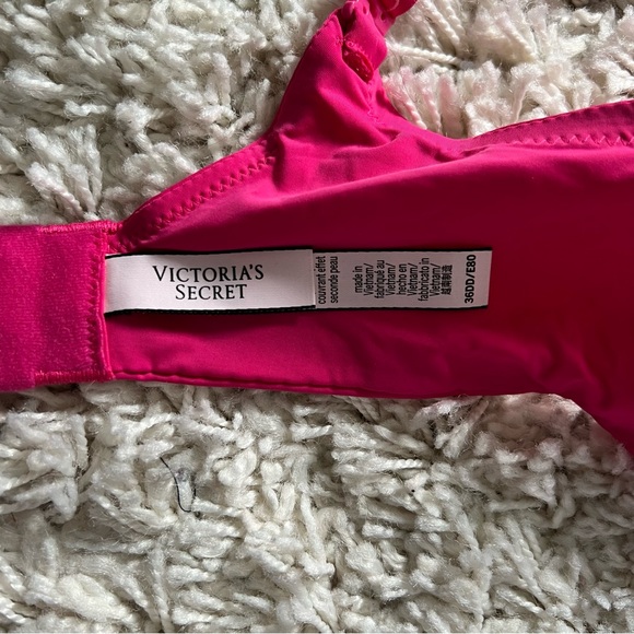 Hot Pink Victoria’s Secret Bra - Picture 4 of 8